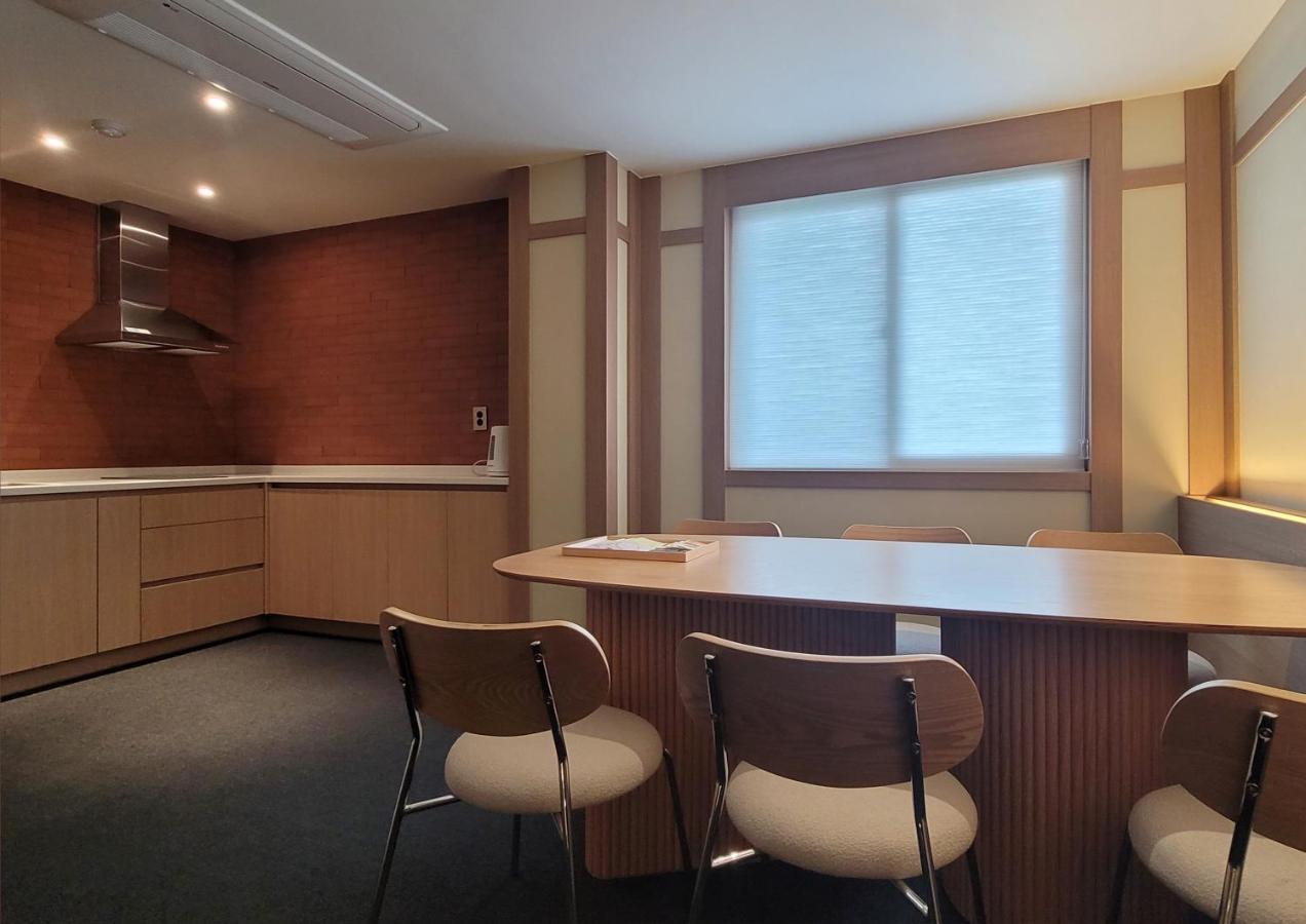 Uh Suite Gyeongju Dış mekan fotoğraf