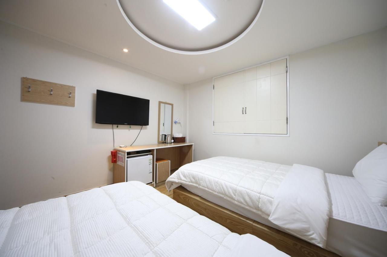 Uh Suite Gyeongju Dış mekan fotoğraf