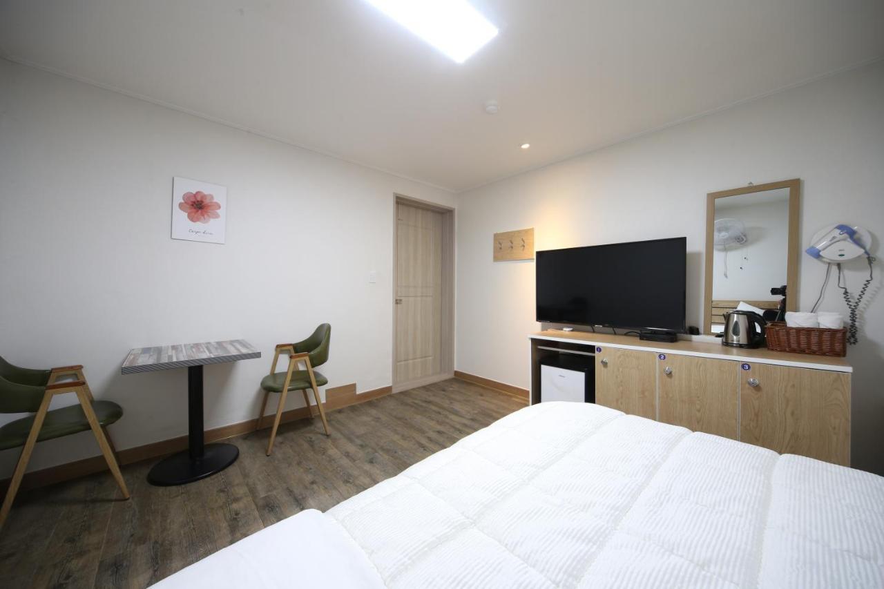 Uh Suite Gyeongju Dış mekan fotoğraf