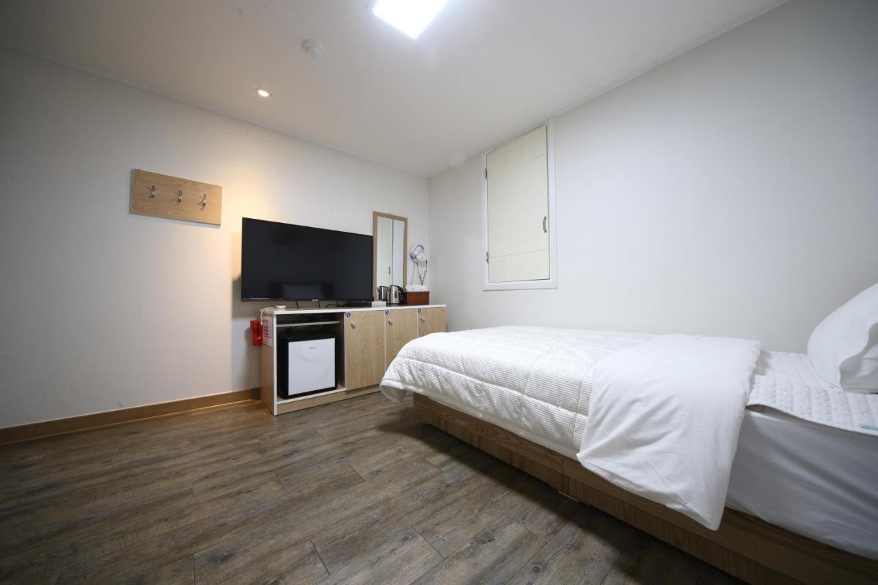 Uh Suite Gyeongju Dış mekan fotoğraf